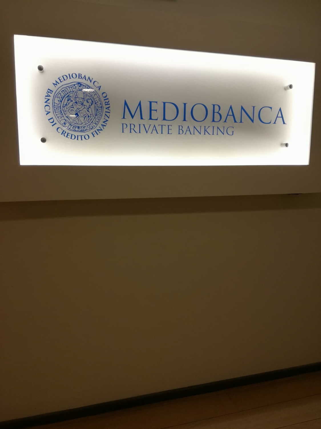 Mediobanca - Creazione foro di aerazione